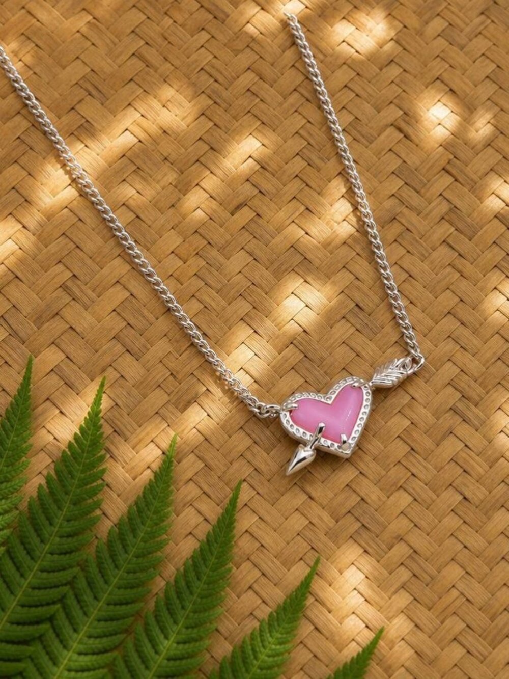 Kendra Scott Ari Heart Arrow Silver Pink Necklace - Picture 2 of 2